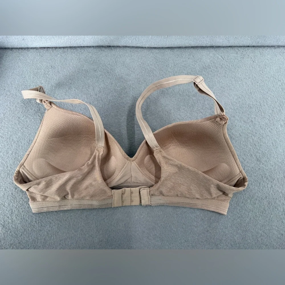 Warners All you Need Nursing Bra Size 36B Women’s Wirefree lightly Padded Nude‎